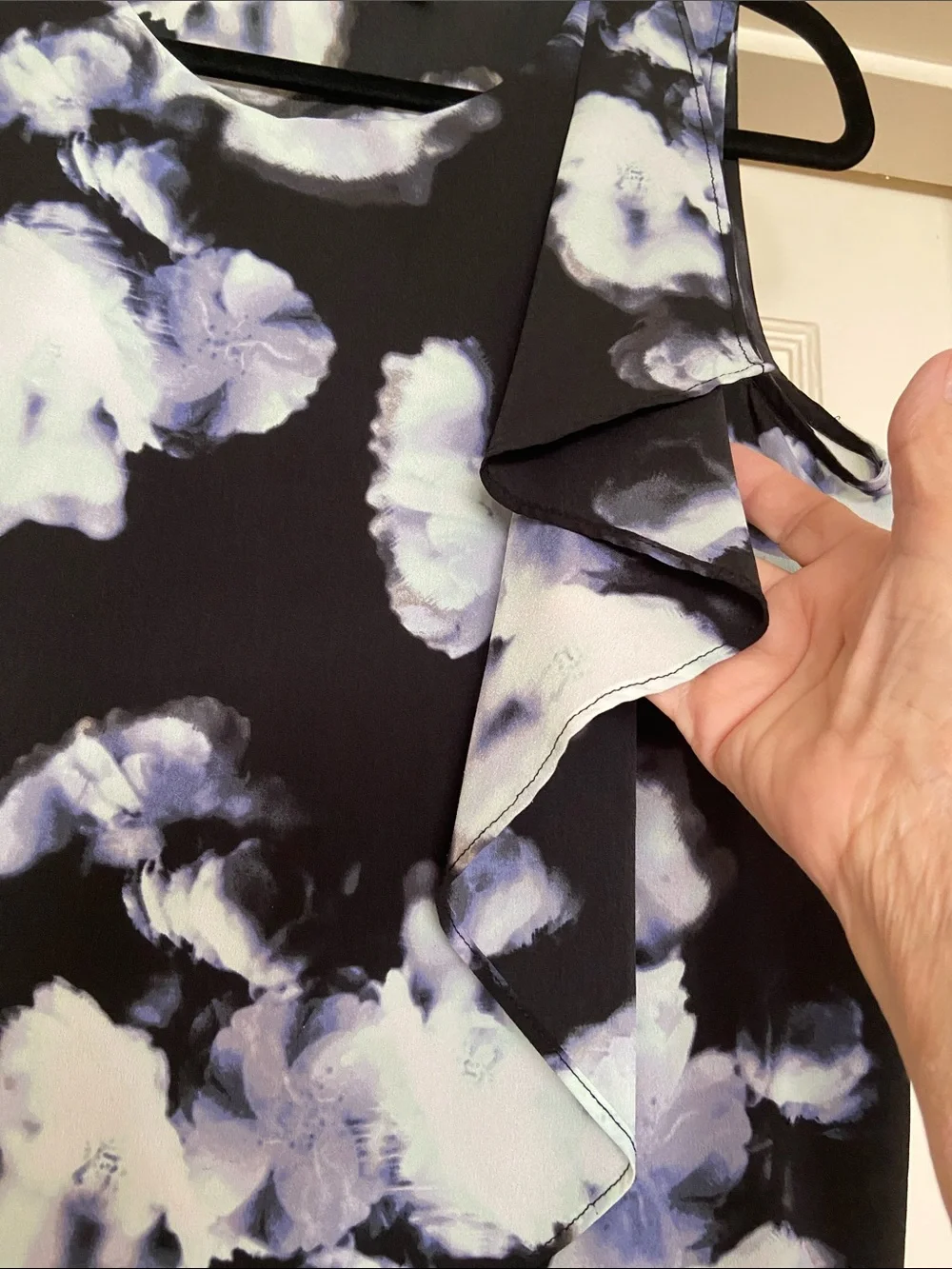2 Apt. 9 Ruffle, Sleeveless Tops